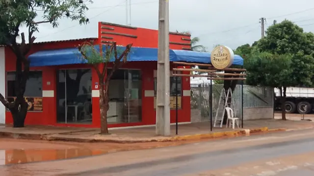 PIZZARIA LA VILLE Forno A Lenha.Massa Italiana