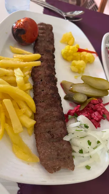 Tehran Class Restaurant