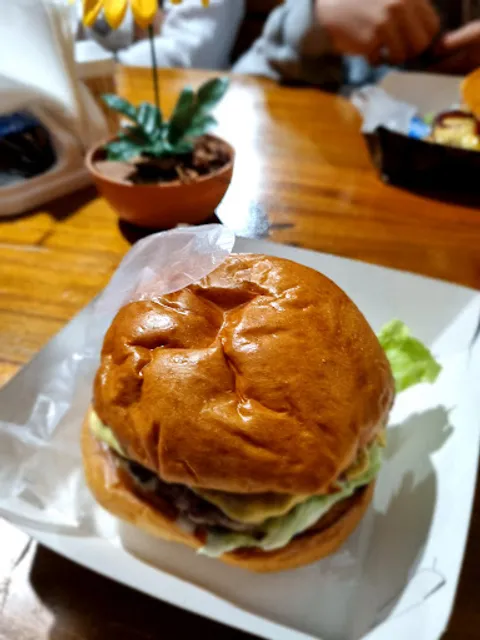 Água na Boca Burger e Chopp