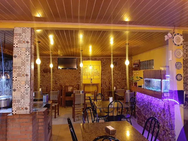 Restaurante rotatória e lanches