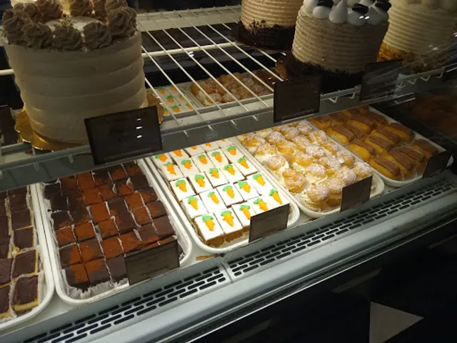 White's Bakery & Cafe