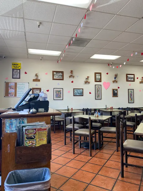 Abeja Reina Antojitos Mexicanos