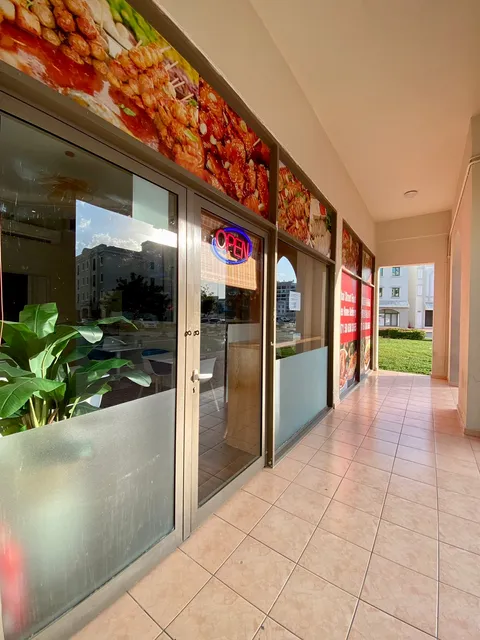 Yum Thai Restaurant, Authentic Street Food