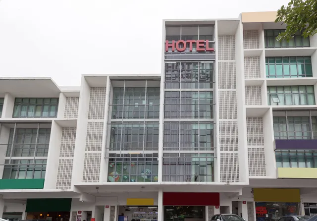 ZEN Rooms Harbour Hotel