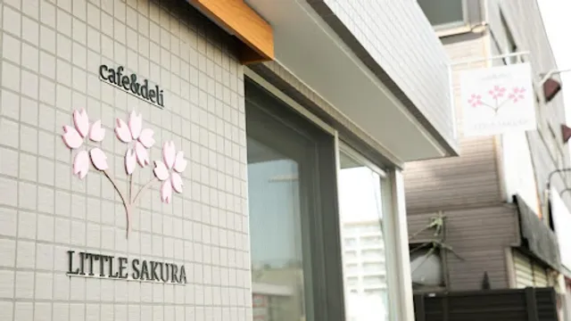 Cafe&deli LITTLE SAKURA