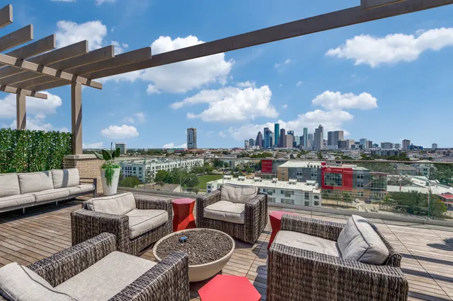 Montrose at Buffalo Bayou