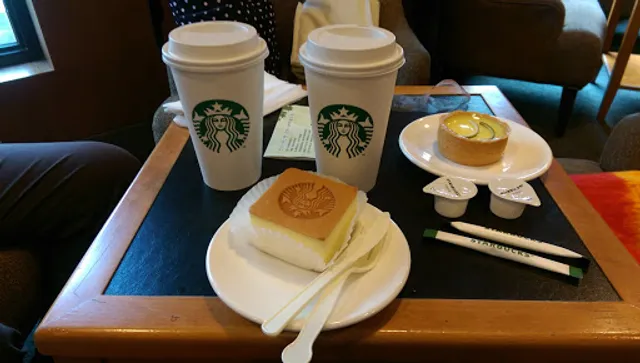 STARBUCKS Xinzhuang Zhongzheng Shop