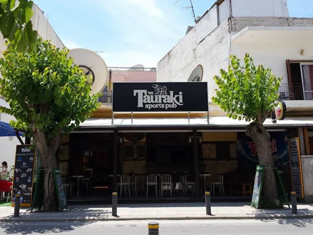 Tauraki Sports Pub