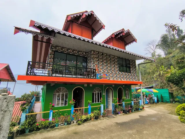 Adhikari Homestay