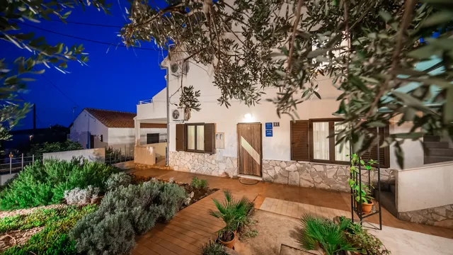 Apartments MIHOJEVIC