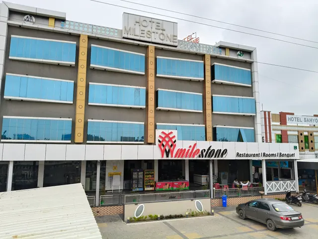 Hotel Milestone