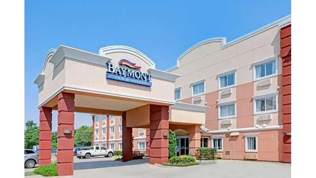 Baymont by Wyndham Dallas/ Love Field