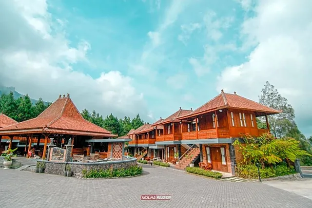 Joglo kecombrang bromo