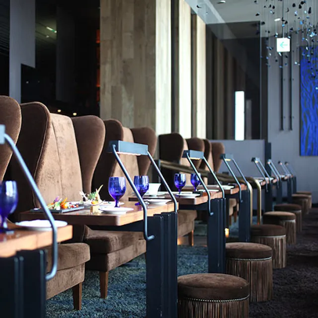 Blue Bird Sky Dining Bar