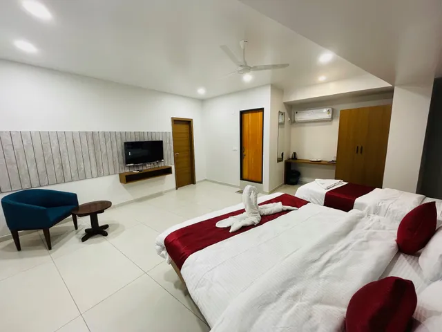 HOTEL COASTAL EMPIRE