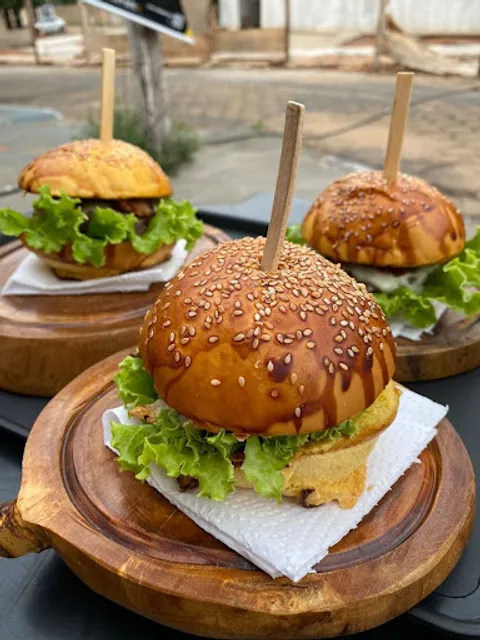 Tatá - Hambúrguer, Açaí e Salada de Frutas