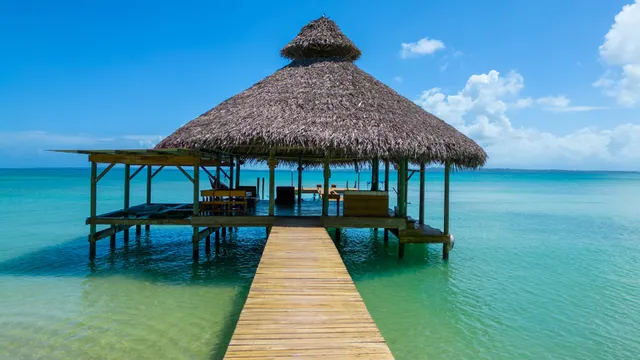 Casa Cayuco Eco-Adventure Lodge