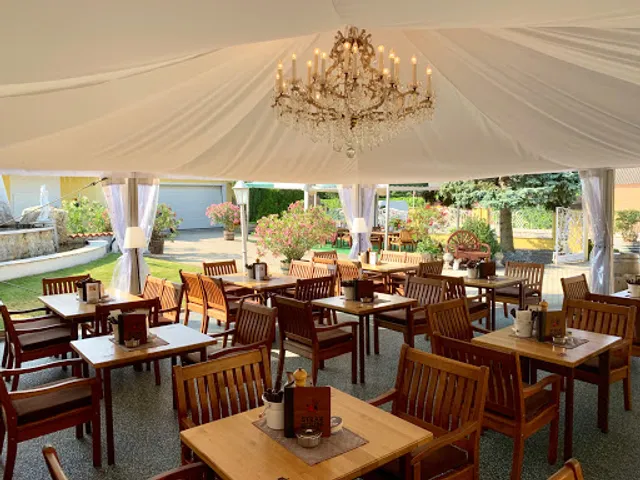 LADICH'S STEAK-HOUSE Parndorf Restaurant - The Original SINCE 1997