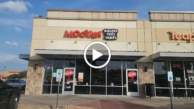 MOOYAH Burgers, Fries & Shakes