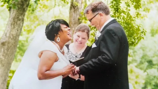 Vows With Angie ~ Wedding Officiant