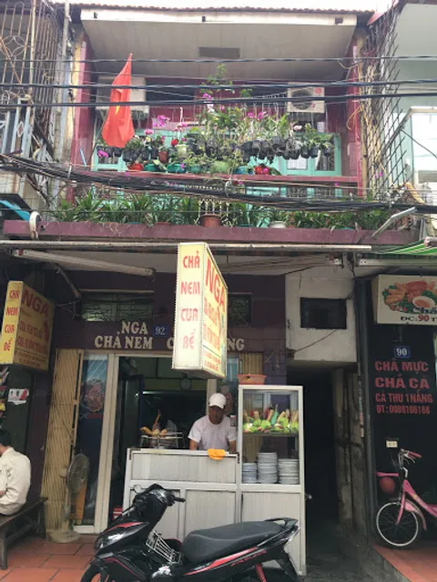 Quán Nga Nem Cua Bể