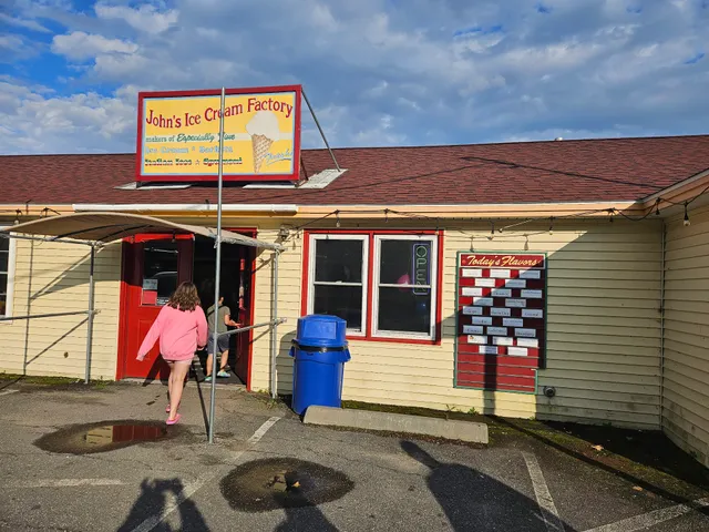 John's Ice Cream Factory