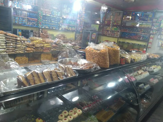 Mayura Bakery & Juice