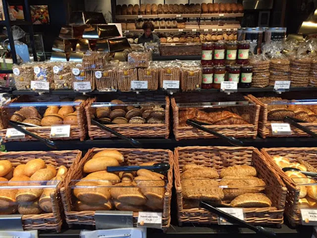 Van Mook, Real Bakker Nistelrode