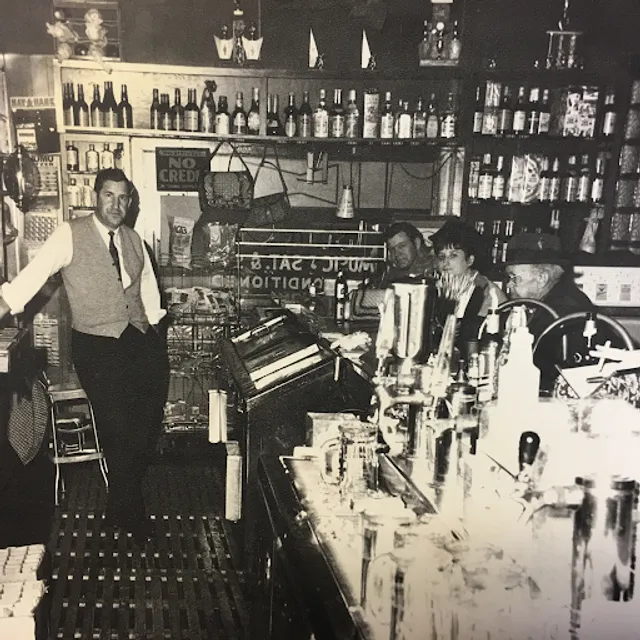 Town Club Bar & Grill