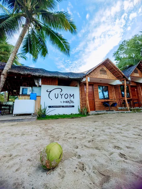 Tuyom by Hostel 7