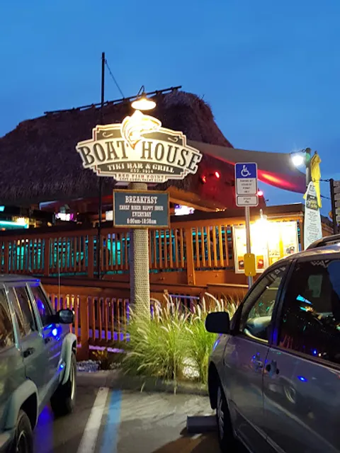 The Boathouse Tiki Bar & Grill - Cape Coral
