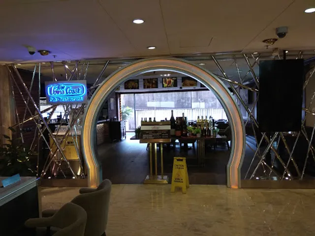 The China Coast Pub + Restaurant 華岸酒吧餐廳