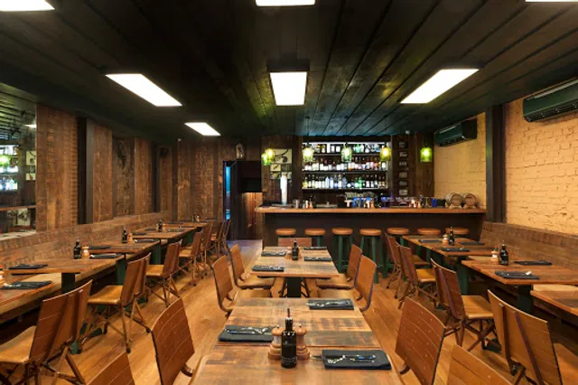 Adega Santiago - Melo Alves