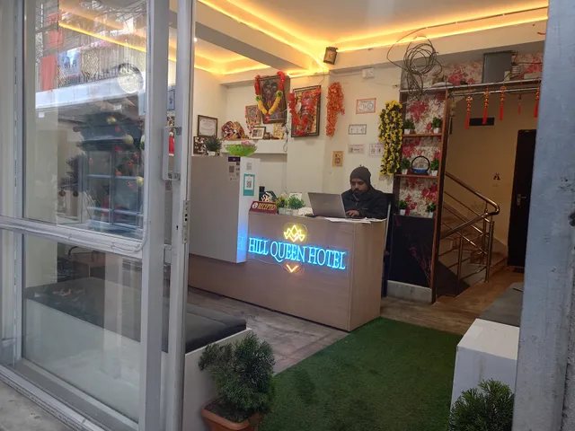 Hill Queen Hotel (Vasudhara)