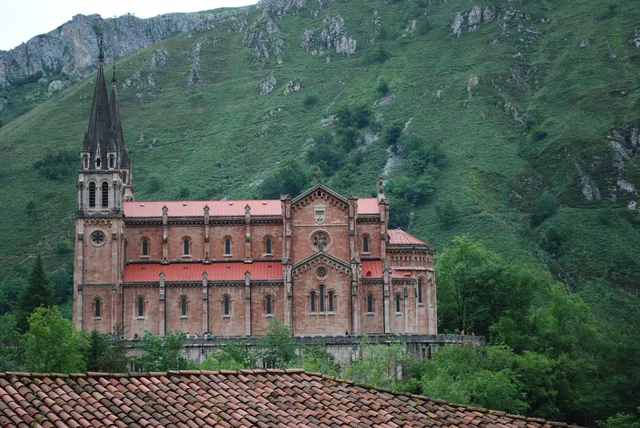 Basílica de Santa María la Real de Covadonga