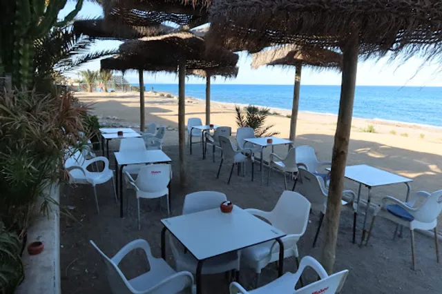 Trufi Bar/sells Erdinger,+good food menu