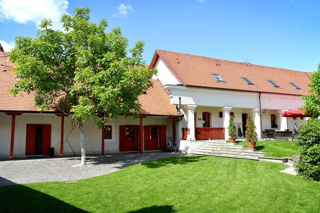 Servita Udvarház Apartman