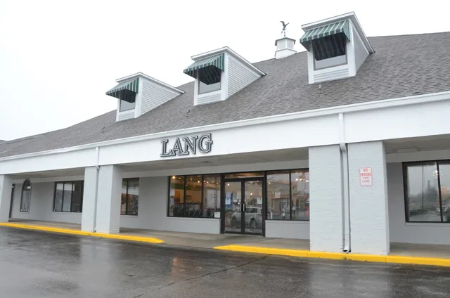LANG Seasonal Outlet - Brookfield