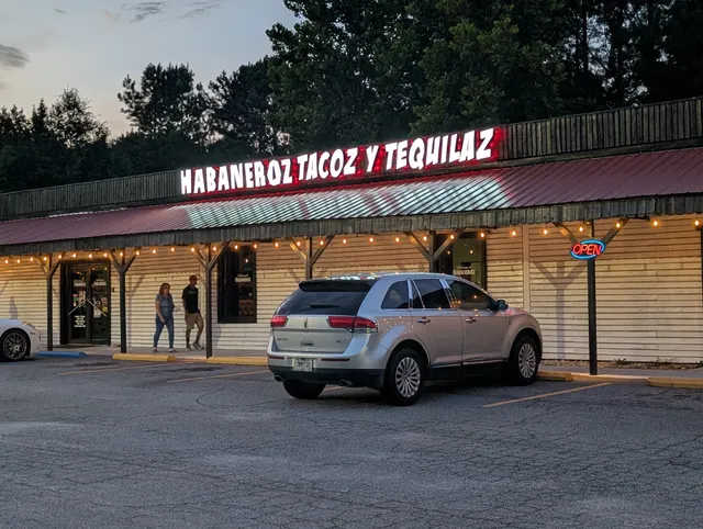 Habaneroz Tacoz & Tequilaz