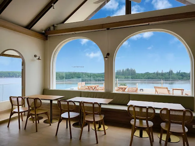 RiverTerrace Rooftop Bar & Cafe