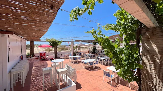 Barril Beach Café