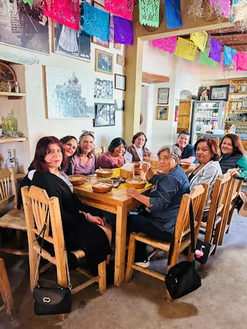 Chile güevón La Cantina del pueblo