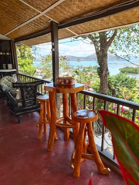 Purple Homestay (Hillside)