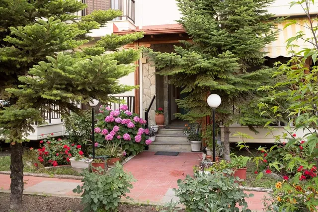 Manos Kritikakis Apartments