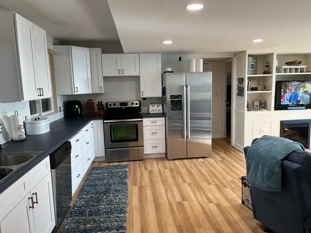 Cabinet Country, Ltd.