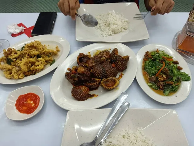 Glam's Fress Seafood Restaurant