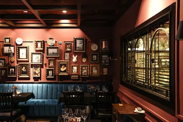 Le Poulet Rouge - Restaurante Francês