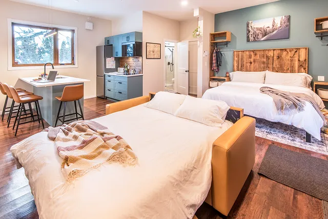 Redtop Guest Stop | Short Term Vacation Rentals