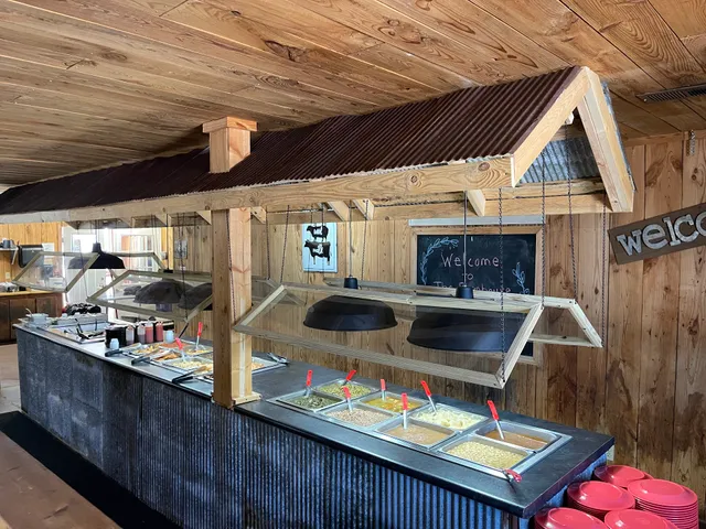 Farmhouse Country Cafeteria