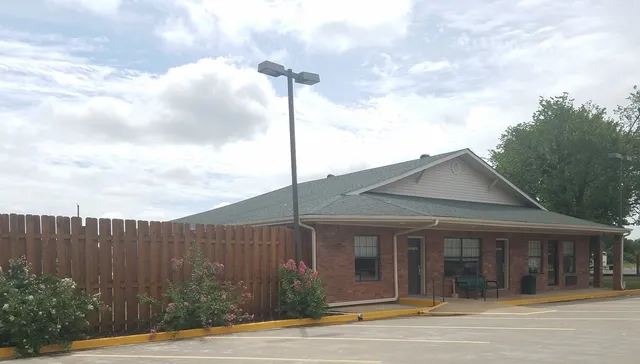 Twin Lakes Inn & RV Park - Stigler, OK